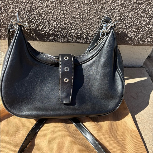 Coach Black Leather Bag w/out buckle. Used only couple of times - Picture 2 of 6